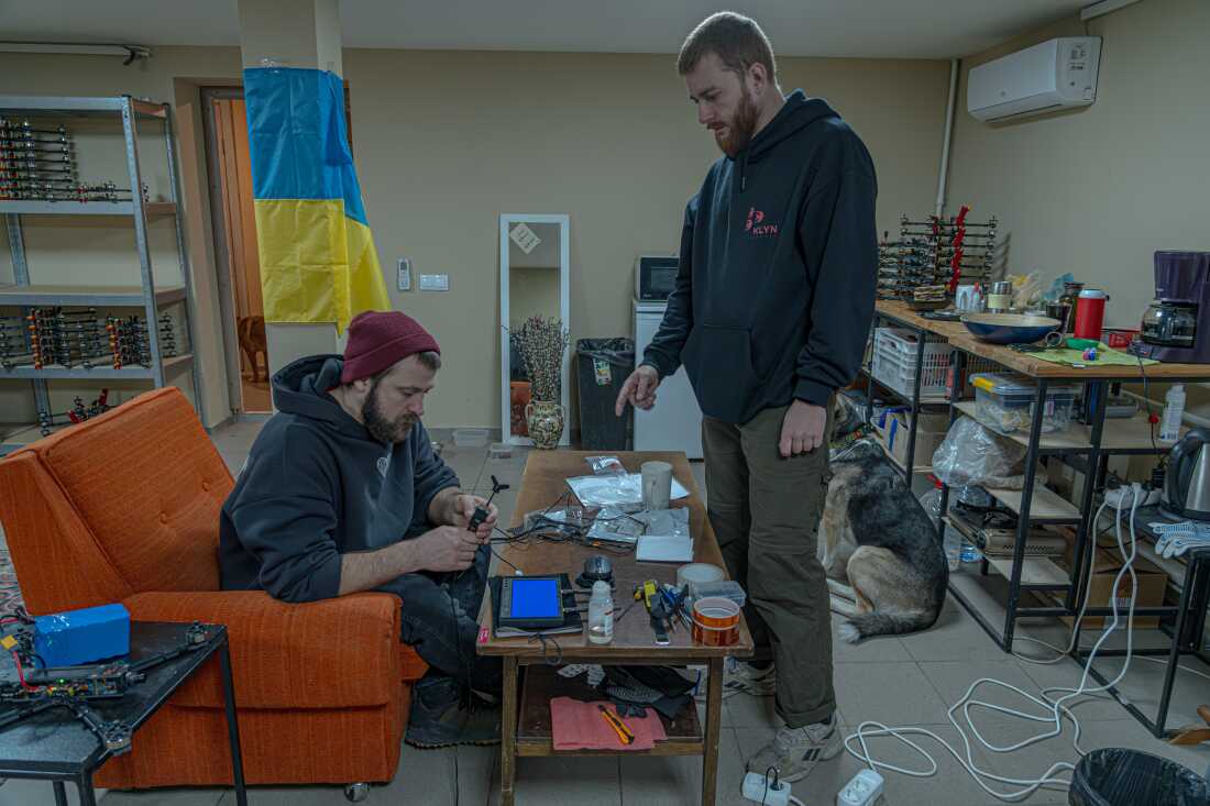 Fpv engineers Oleksandr Ptashnyk (left) and Andrii Yukhno (right) in the FPV workshop "Klyn drones."